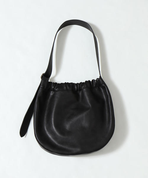 coen(コーエン)の「ギャザーショルダーバッグ(ショルダーバッグ・レディース・ブラック/モカ・FREE)」の13枚目の写真