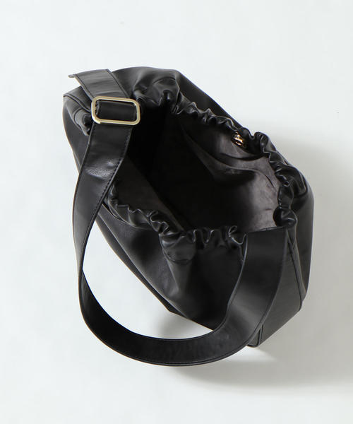 coen(コーエン)の「ギャザーショルダーバッグ(ショルダーバッグ・レディース・ブラック/モカ・FREE)」の10枚目の写真