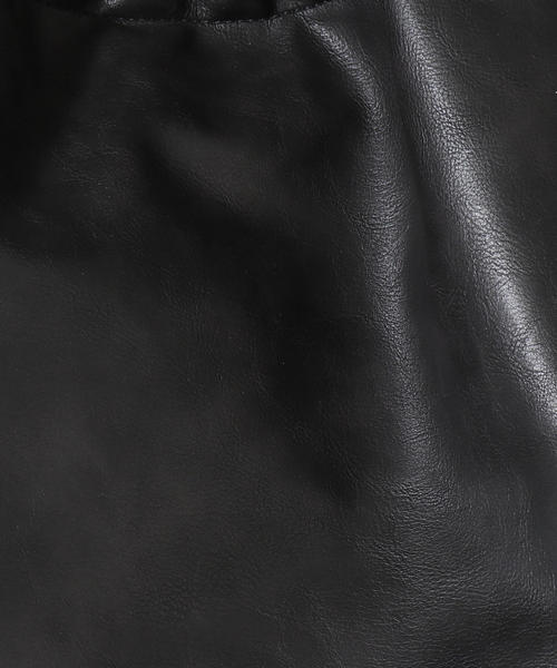 coen(コーエン)の「ギャザーショルダーバッグ(ショルダーバッグ・レディース・ブラック/モカ・FREE)」の8枚目の写真