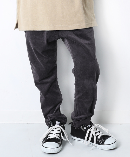 devirock(デビロック)の「コーデュロイサルエルタックパンツ(その他パンツ・キッズ・キナリ/チャコール/グレー系その他/ブルー/カーキ/モカ/キャメル/オレンジ・80cm/90cm/95cm/100cm/110cm/120cm/130cm/140cm/150cm/160cm)」の4枚目の写真