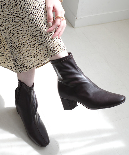 AmiAmi（アミアミ）の「スクエアトゥストレッチショートブーツ（ブーツ・レディース・ブラック系その他2/ブラック系その他/ブラック/ダークブラウン/ベージュ・L/LL/M/S）」の15枚目の写真