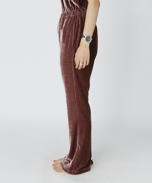 bijorie（ビジュリィ）の「【bijorie × Hinechi プロデュースアイテム】3pieceベロアルームウェア（カーディガン/ボレロ・レディース・ライトブラウン/ダークネイビー・FREE）」の7枚目の写真