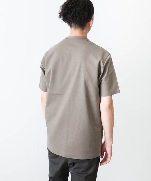 【関税込み】ATTACHMENT グレー クルーネックTシャツ ATTACHMENT（アタッチメント）の「ファビオポンチ クルーネックS