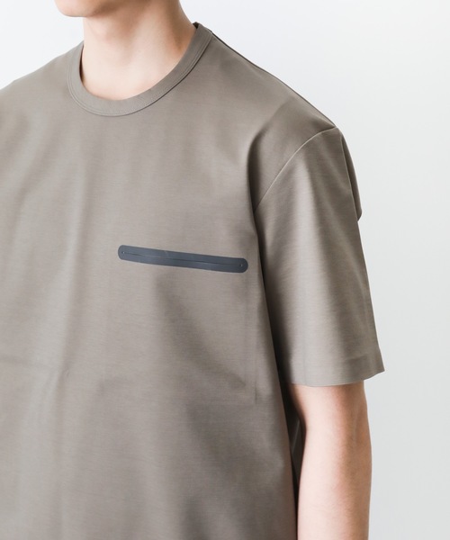 【関税込み】ATTACHMENT グレー クルーネックTシャツ ATTACHMENT（アタッチメント）の「ファビオポンチ クルーネックS
