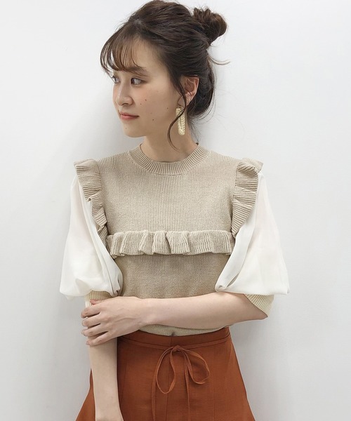 one after another NICE CLAUP（ワンアフターアナザーナイスクラップ）の「リブフリルドッキングニット（ニット/セーター・レディース・アイボリー/ブラック/グレイッシュベージュ・FREE）」の4枚目の写真