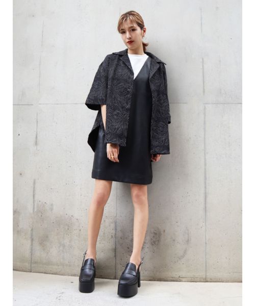 EMODA(エモダ)の「フェイクレザーボックスワンピース(ワンピース・レディース・ホワイト/ブラック/ベージュ・FREE)」の14枚目の写真