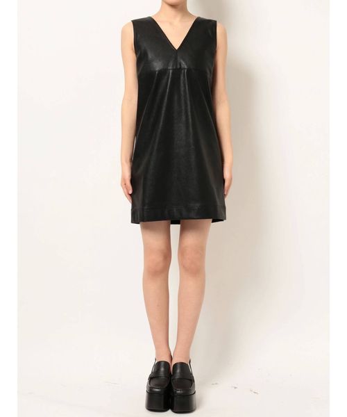 EMODA(エモダ)の「フェイクレザーボックスワンピース(ワンピース・レディース・ホワイト/ブラック/ベージュ・FREE)」の19枚目の写真