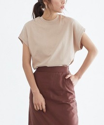 モックネックTシャツ