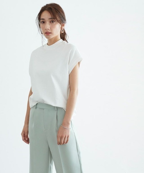 Pierrot（ピエロ）の「モックネックTシャツ（Tシャツ/カットソー・レディース・オフホワイト/ブラック/ベージュ/ネイビー/カーキ・M/L）」の6枚目の写真