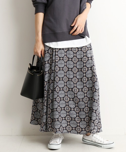 SLOBE IENA（スローブイエナ）の「ビンテージタイル柄ロングフレア  