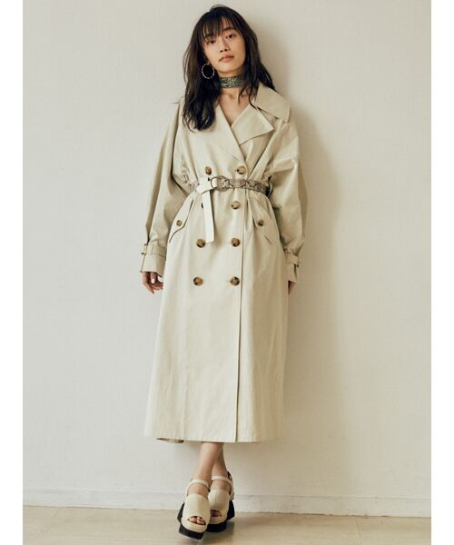 MURUA（ムルーア）の「カーブウェッジサンダル（サンダル・レディース・ブラック/アイボリー・35/36/37）」の3枚目の写真