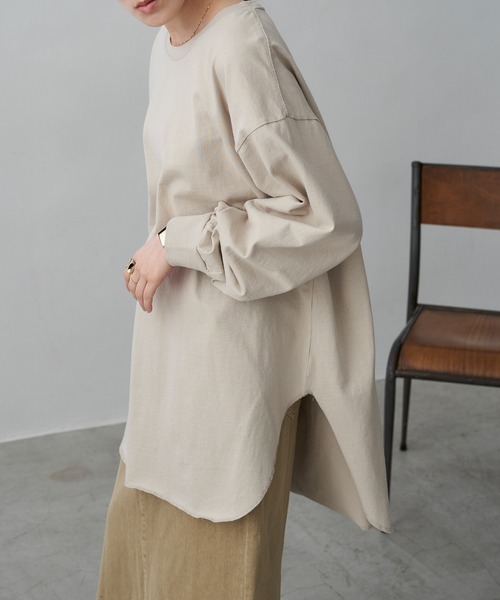 Chaco closet（チャコ クローゼット）の「オーバーサイズラウンドヘム スリット入りロンT（Tシャツ/カットソー・レディース・オフホワイト/アイボリー/ベージュ/グリーン系その他/ブラック・FREE）」の4枚目の写真