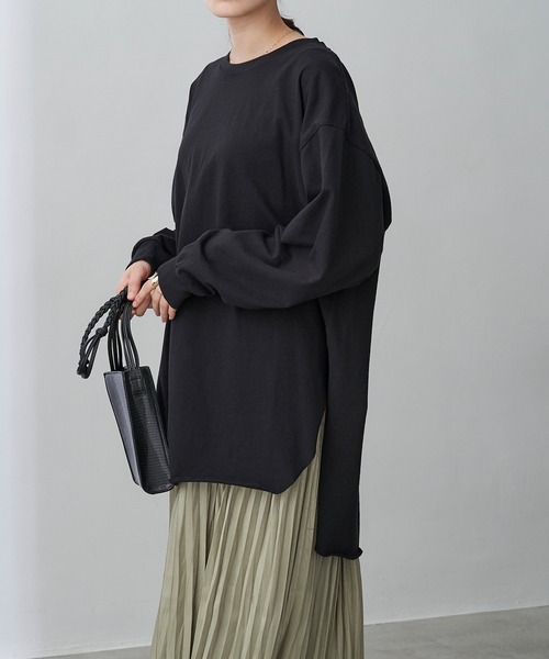 Chaco closet（チャコ クローゼット）の「オーバーサイズラウンドヘム スリット入りロンT（Tシャツ/カットソー・レディース・オフホワイト/アイボリー/ベージュ/グリーン系その他/ブラック・FREE）」の3枚目の写真