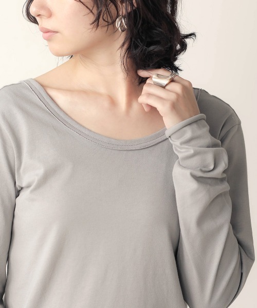 Bab(バブ)の「【WEB限定】バックラウンドメローカットソー(Tシャツ/カットソー・レディース・ブラック/グレー/オフホワイト/カーキ/モカ/キャメル・FREE)」の9枚目の写真