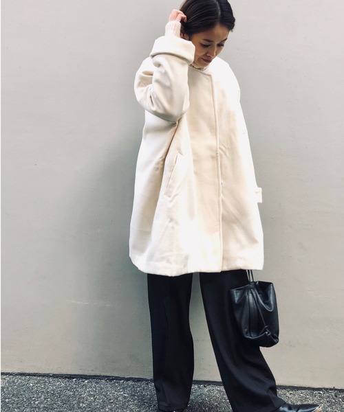 ulu(ウル)の「Fake wool nocolour coat(ダウンジャケット/コート・レディース・ホワイト/ブラック・FREE)」の2枚目の写真