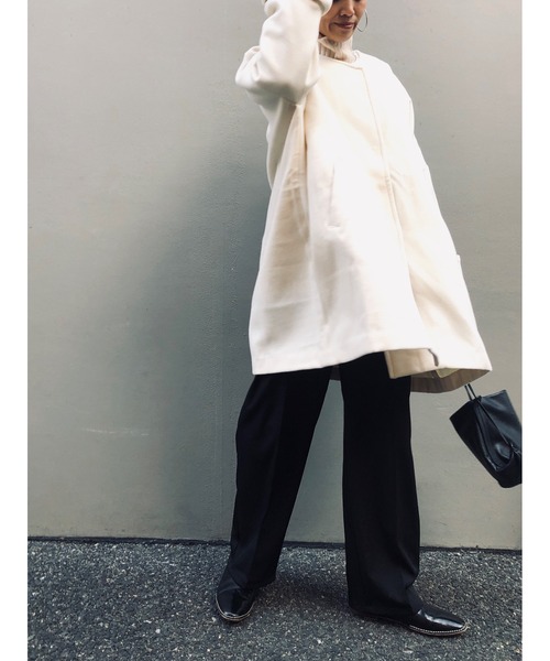 ulu(ウル)の「Fake wool nocolour coat(ダウンジャケット/コート・レディース・ホワイト/ブラック・FREE)」の4枚目の写真