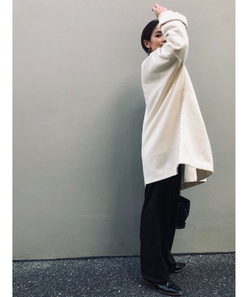 ulu(ウル)の「Fake wool nocolour coat(ダウンジャケット/コート・レディース・ホワイト/ブラック・FREE)」の6枚目の写真