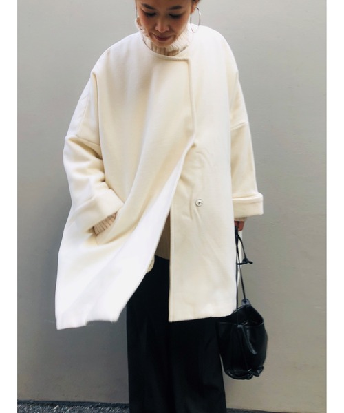 ulu(ウル)の「Fake wool nocolour coat(ダウンジャケット/コート・レディース・ホワイト/ブラック・FREE)」の8枚目の写真