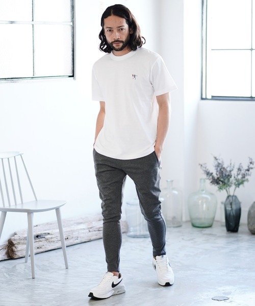 CAMBIO(カンビオ)の「mt7119- ワンポイント刺繍T_Skull & Flower Tシャツ(Tシャツ/カットソー・メンズ・ブラック/ダークブラウン/ホワイト・XL/L/S/M)」の4枚目の写真