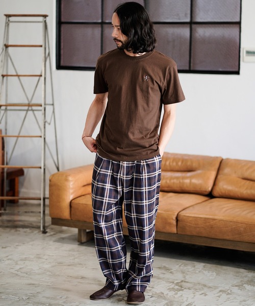 CAMBIO(カンビオ)の「mt7119- ワンポイント刺繍T_Skull & Flower Tシャツ(Tシャツ/カットソー・メンズ・ブラック/ダークブラウン/ホワイト・XL/L/S/M)」の10枚目の写真
