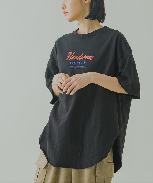 kha:ki（カーキ）の「「KHA:KI / カーキ」ヘムラウンドワイドTシャツ"WIDE SQUARE TEE "HANDSOME""（Tシャツ/カットソー・レディース・ホワイト/ブラック/サンドベージュ・1）」の2枚目の写真