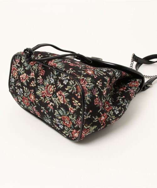 FANCY CLUB(ファンシークラブ)の「NASTY FANCY CLUB ネスティファンシークラブ CHAIN FLOWER BUCKET BACKPACK(バックパック/リュック・レディース・その他9・ONE SIZE)」の4枚目の写真