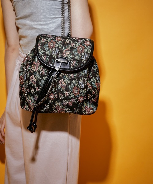 FANCY CLUB(ファンシークラブ)の「NASTY FANCY CLUB ネスティファンシークラブ CHAIN FLOWER BUCKET BACKPACK(バックパック/リュック・レディース・その他9・ONE SIZE)」の3枚目の写真