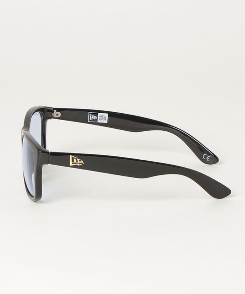 NEW ERA（ニューエラ）の「NEW ERA/ニューエラ サングラス スクエアラージレンズ シャイニーブラックフレーム ライトブルーレンズ 12674017（サングラス・メンズ・ブラック×ブルー・FREE）」の3枚目の写真