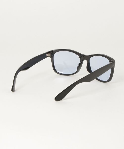 NEW ERA（ニューエラ）の「NEW ERA/ニューエラ サングラス スクエアラージレンズ シャイニーブラックフレーム ライトブルーレンズ 12674017（サングラス・メンズ・ブラック×ブルー・FREE）」の4枚目の写真