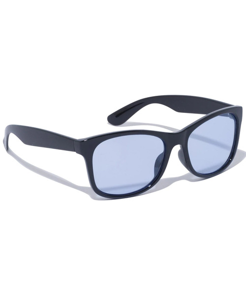 NEW ERA（ニューエラ）の「NEW ERA/ニューエラ サングラス スクエアラージレンズ シャイニーブラックフレーム ライトブルーレンズ 12674017（サングラス・メンズ・ブラック×ブルー・FREE）」の8枚目の写真