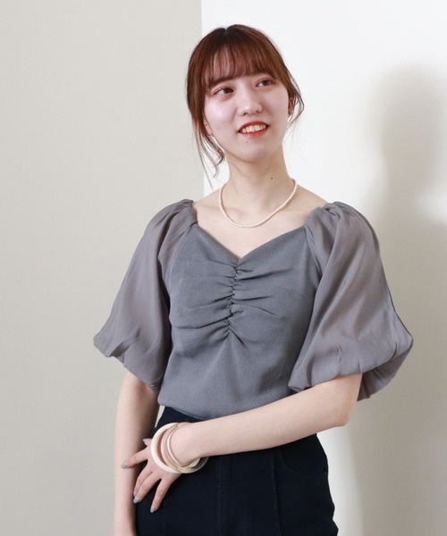 archives（アルシーヴ）の「フロントギャザーボリュームスリーブニットプルオーバー（Tシャツ/カットソー・レディース・アイボリー/ブルー/ベージュ/オフホワイト・MEDIUM）」の15枚目の写真