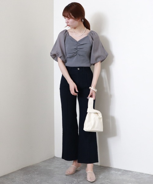 archives（アルシーヴ）の「フロントギャザーボリュームスリーブニットプルオーバー（Tシャツ/カットソー・レディース・アイボリー/ブルー/ベージュ/オフホワイト・MEDIUM）」の17枚目の写真