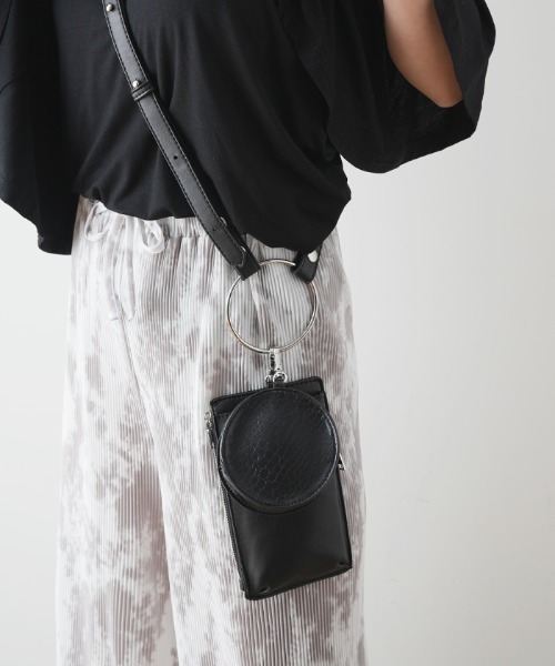 Futier land（フューティアランド）の「リングショルダーミニバッグ（ショルダーバッグ・レディース・アイボリー/ブラック/グレイッシュベージュ/オレンジ/ブルーグレー・FREE）」の6枚目の写真