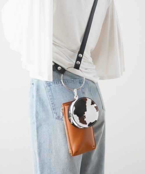 Futier land（フューティアランド）の「リングショルダーミニバッグ（ショルダーバッグ・レディース・アイボリー/ブラック/グレイッシュベージュ/オレンジ/ブルーグレー・FREE）」の16枚目の写真