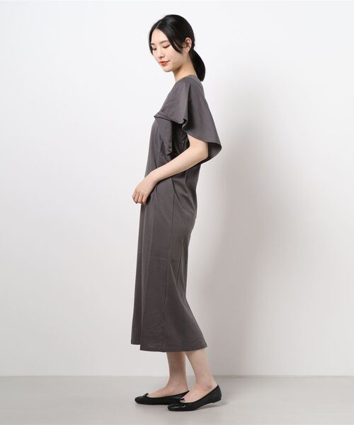 RIVE DROITE（リヴドロワ）の「【WEB限定】ラッフル袖ワンピース（ワンピース・レディース・ブラック/チャコールグレー/ベージュ・FREE）」の5枚目の写真