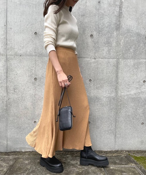 ＪＵＧＬＡＮＳ（ユグランス）の「☆ プリーツ加工カット マーメイドSK（スカート・レディース・ブラック/ベージュ/ブラウン/オレンジ・FREE）」の15枚目の写真