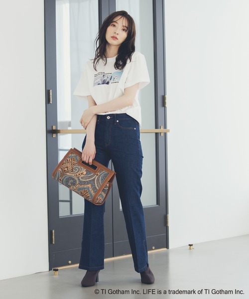 Andemiu（アンデミュウ）の「フレアスリットデニム214878（デニムパンツ・レディース・インディゴブルー/ブルー・SMALL/MEDIUM）」の3枚目の写真