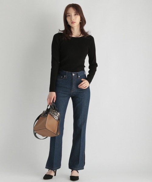 Andemiu（アンデミュウ）の「フレアスリットデニム214878（デニムパンツ・レディース・インディゴブルー/ブルー・SMALL/MEDIUM）」の6枚目の写真