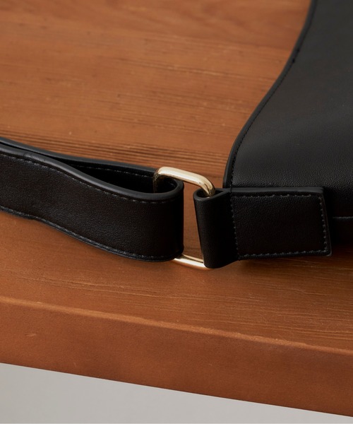 Libra Cue（リブラ キュー）の「【A4サイズ収納可】ワンハンドルショルダー（ショルダーバッグ・レディース・ブラック/ライトグレー/ブラウン・FREE）」の8枚目の写真