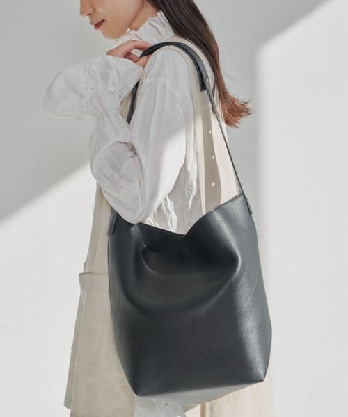 A4サイズ収納可】ワンハンドルショルダー（ショルダーバッグ）｜Libra