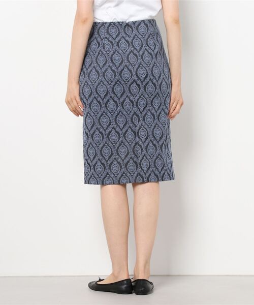 NARACAMICIE（ナラカミーチェ）の「ジャガードタイトスカート（スカート・レディース・グレー/ネイビー・MEDIUM/SMALL）」の4枚目の写真