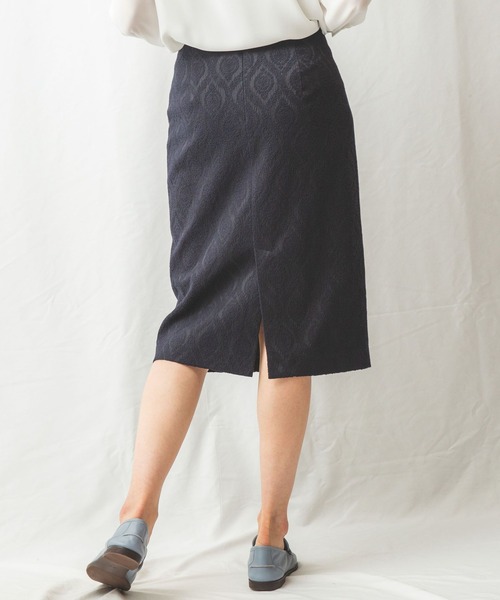 NARACAMICIE（ナラカミーチェ）の「ジャガードタイトスカート（スカート・レディース・グレー/ネイビー・MEDIUM/SMALL）」の8枚目の写真