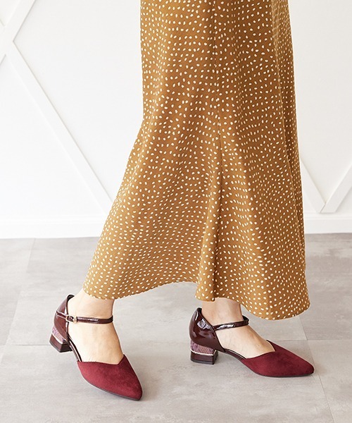 JELLY BEANS(ジェリービーンズ)の「コンビヒールセパレートパンプス<ふわさら>(204-42713)JELLY BEANS(ジェリービーンズ)(パンプス・レディース・ブラック/ワイン/グレイッシュベージュ・23/24/22.5/24.5/23.5)」の1枚目の写真