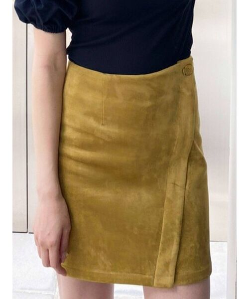 EMODA（エモダ）の「ラップカバーミニスカート（スカート・レディース・ブラック/グレー/マスタード・MEDIUM/SMALL）」の4枚目の写真