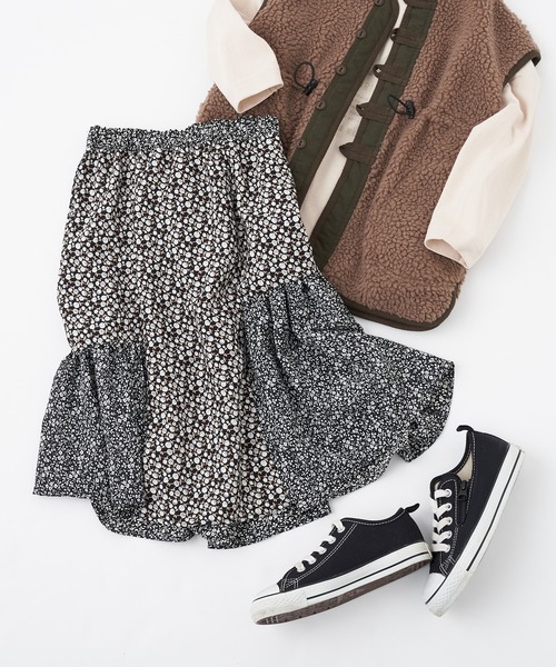 CIAOPANIC TYPY（チャオパニックティピー）の「【KIDS】レトロフラワーパッチワークスカート（スカート・キッズ・ブラック/ブラウン・SMALL/LARGE/X-LARGE/XX-LARGE/MEDIUM）」の2枚目の写真