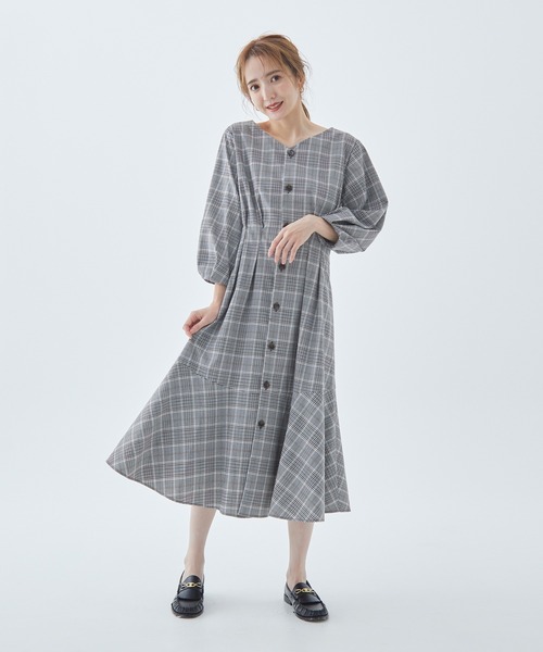 Fabulous Angela（ファビュラスアンジェラ）の「2wayタックワンピース（ワンピース・レディース・グレイッシュベージュ/ネイビー/ブラック/ベージュ・FREE）」の20枚目の写真