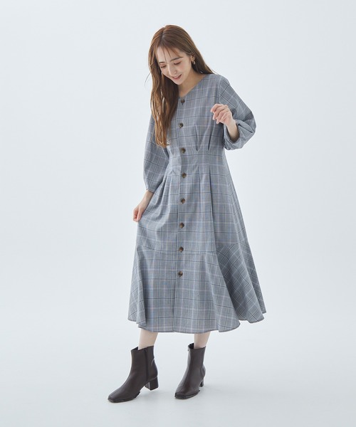 Fabulous Angela（ファビュラスアンジェラ）の「2wayタックワンピース（ワンピース・レディース・グレイッシュベージュ/ネイビー/ブラック/ベージュ・FREE）」の10枚目の写真