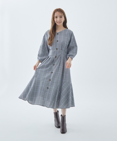 Fabulous Angela（ファビュラスアンジェラ）の「2wayタックワンピース（ワンピース・レディース・グレイッシュベージュ/ネイビー/ブラック/ベージュ・FREE）」の11枚目の写真