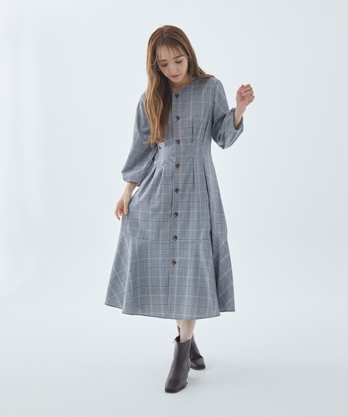 Fabulous Angela（ファビュラスアンジェラ）の「2wayタックワンピース（ワンピース・レディース・グレイッシュベージュ/ネイビー/ブラック/ベージュ・FREE）」の15枚目の写真