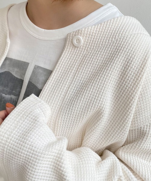 mimi toujours（ミミトゥジュール）の「カーディガン ワッフル ワンマイル omom×mimi toujours（カーディガン/ボレロ・レディース・アイボリー/グレイッシュベージュ/オレンジ・M）」の5枚目の写真